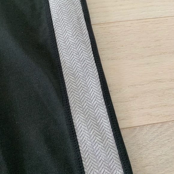 Leggings with chevron lounging or workout COMFY large - Picture 2 of 4